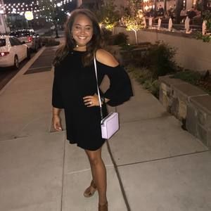 Meet your Posher, Kayla